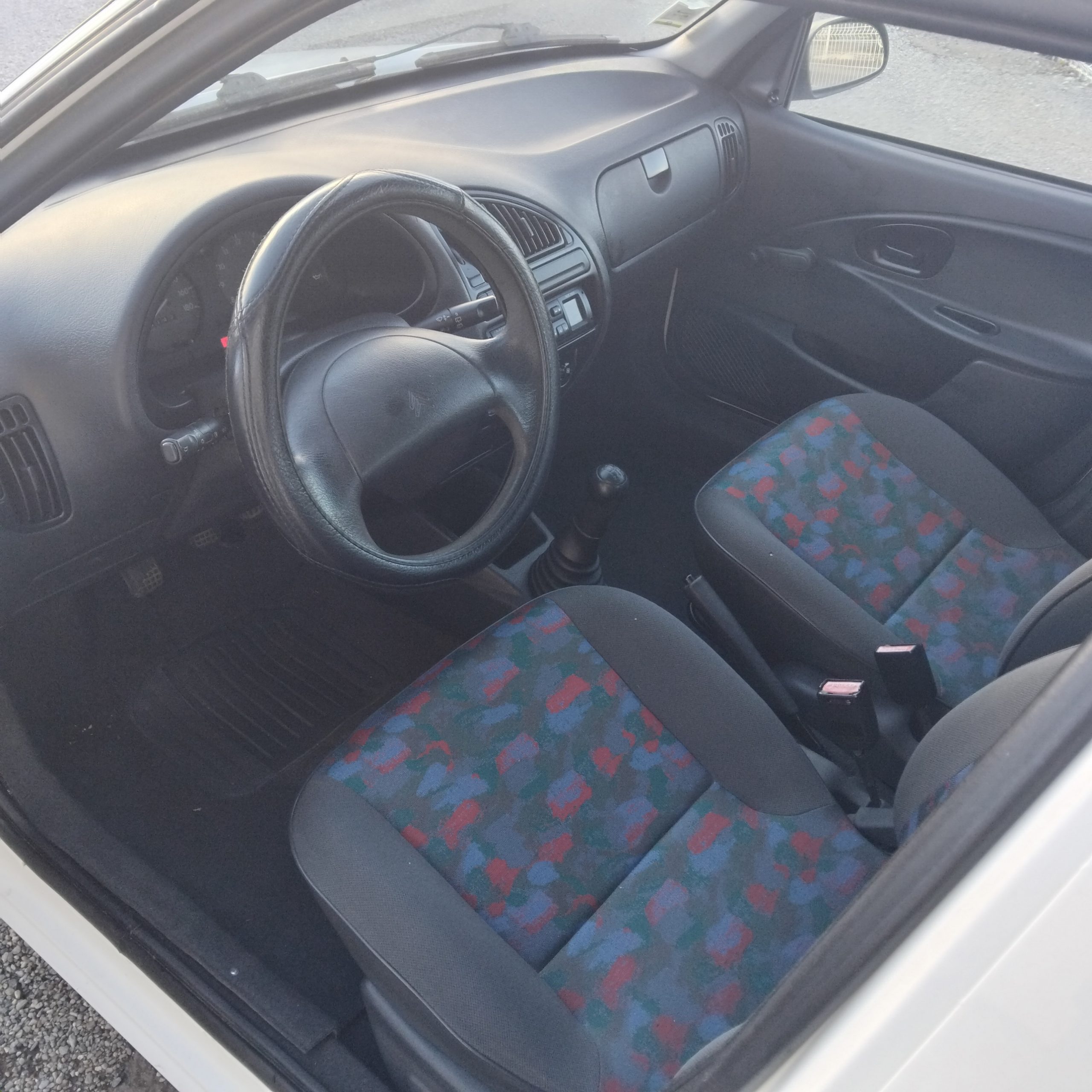 Saxo 1.0 5P – Image 3