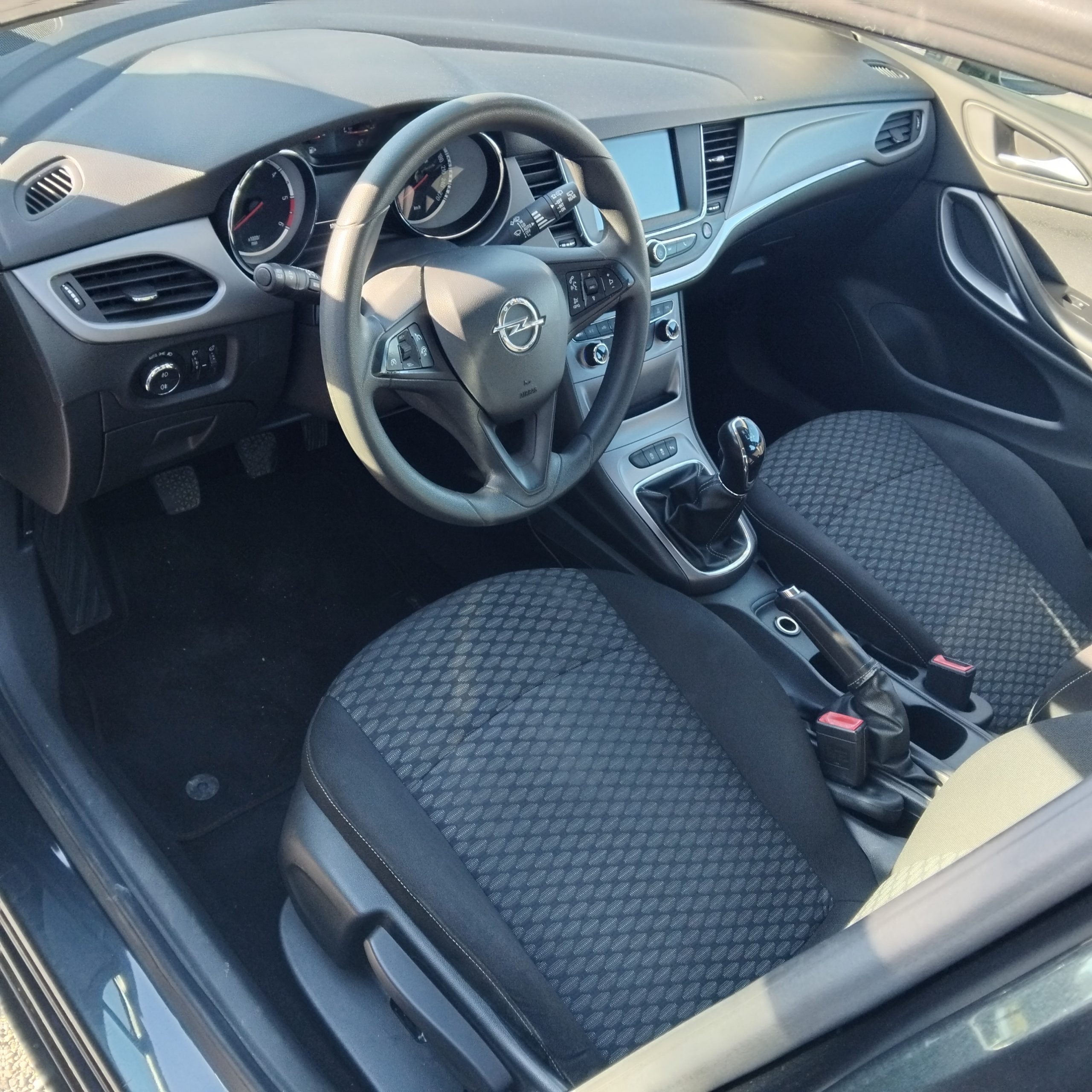 Astra 1.6 cdti 110cv Sport tourer – Image 4